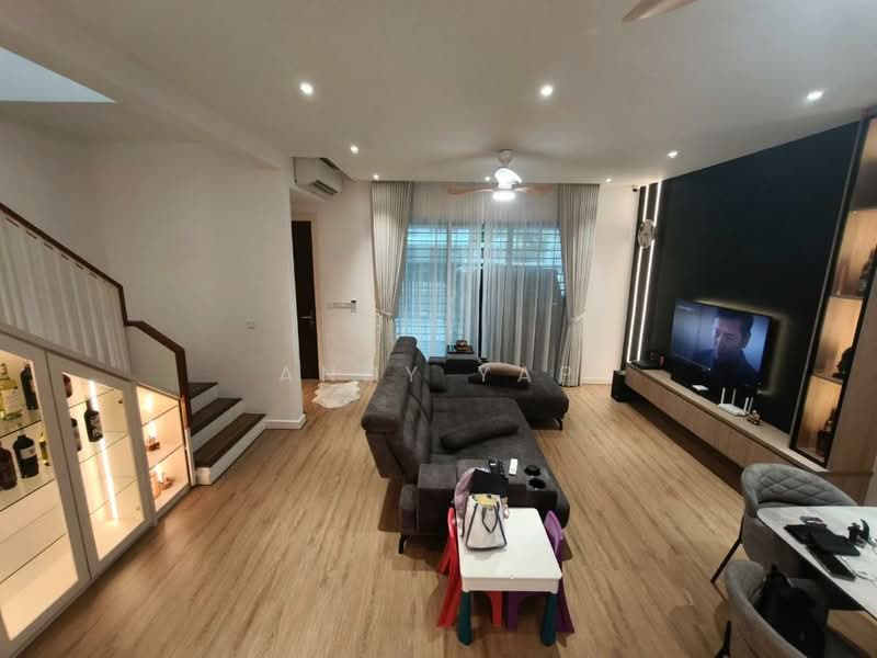 Rumah Teres untuk Dijual di Kota Emerald (Rawang) - Andy Yap - Living Room - PropertyGuru.com.my