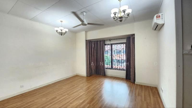 Rumah Teres 2 Tingkat untuk Dijual di Alam Sari (Bangi) - Wan Azlan Ahmad - PropertyGuru.com.my