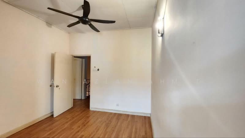 Rumah Teres 2 Tingkat untuk Dijual di Alam Sari (Bangi) - Wan Azlan Ahmad - PropertyGuru.com.my