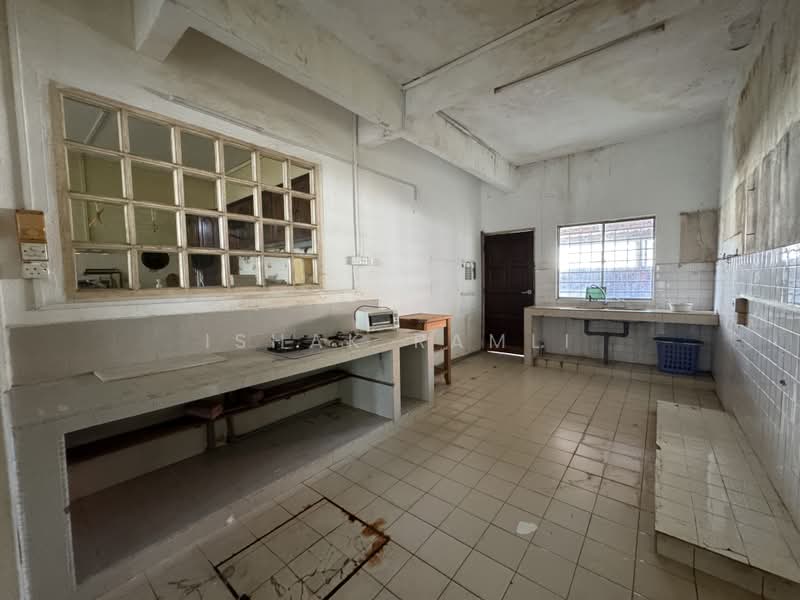 Rumah Banglo untuk Dijual di Kampung Baru (KL City Centre) - Ishak Ramli - Kitchen - PropertyGuru.com.my
