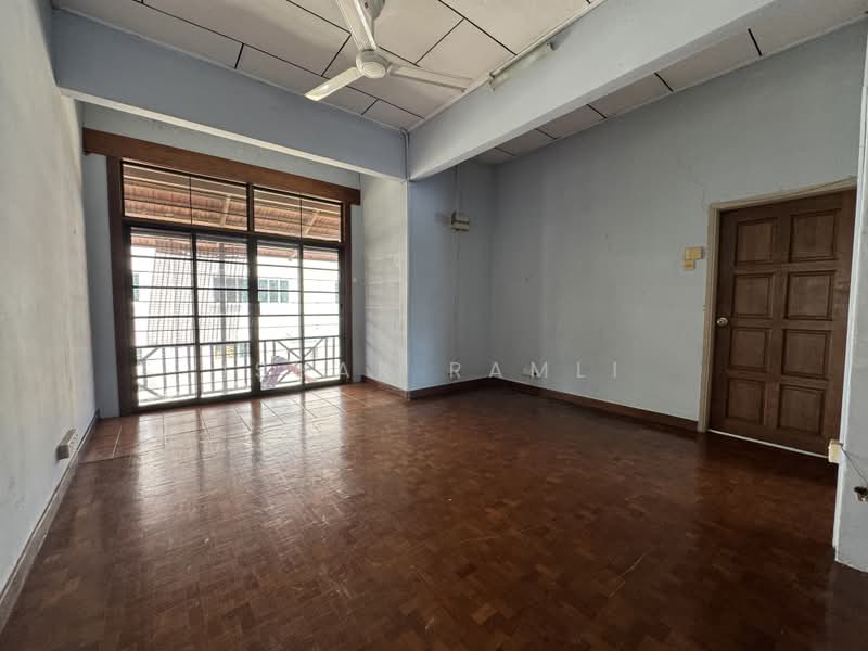 Rumah Banglo untuk Dijual di Kampung Baru (KL City Centre) - Ishak Ramli - Living Room - PropertyGuru.com.my