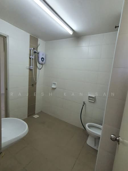 Rumah Teres 2 Tingkat untuk Dijual di Rawang (Selangor) - Rajesh Kanesan - Bathroom - PropertyGuru.com.my