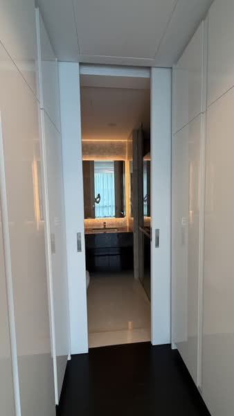 Servis Apartment untuk Disewa di Regent Suites @ Pavilion Damansara Heights - Lester Lee - Bathroom - PropertyGuru.com.my