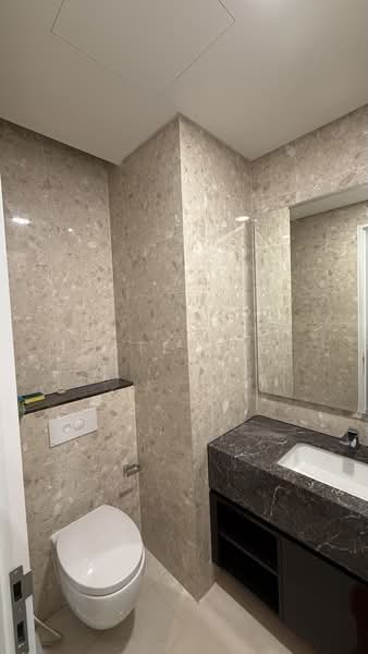 Servis Apartment untuk Disewa di Regent Suites @ Pavilion Damansara Heights - Lester Lee - Bathroom - PropertyGuru.com.my