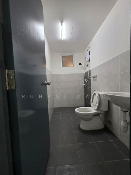 Apartment for Rent at Kita Ria @ Cybersouth - Rohani Daud - Bathroom - PropertyGuru.com.my