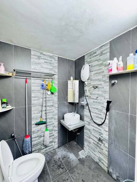 Rumah Teres 1 Tingkat untuk Dijual di Seksyen 5, Bandar Kinrara (Puchong) - Wan Azlan Ahmad - PropertyGuru.com.my