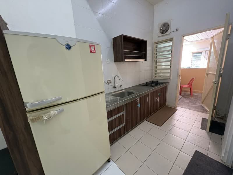 1-storey Terraced House for Rent in Hijauan Valdor (Sungai Jawi) - Ng Jit Sin - Kitchen - PropertyGuru.com.my