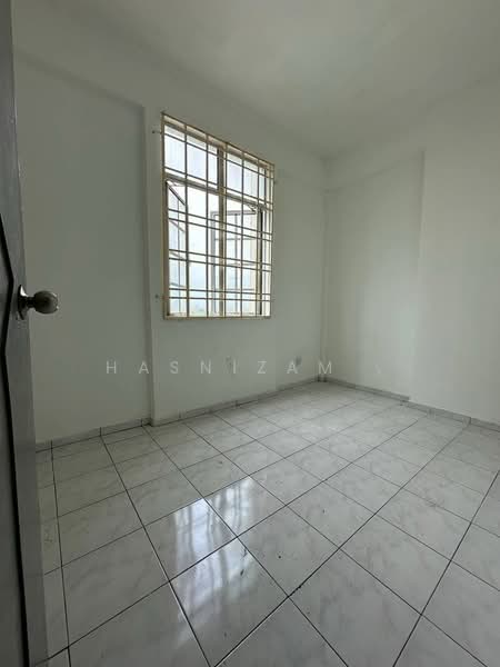 Kondominium untuk Dijual di Mutiara Condominium - Hasnizam . - PropertyGuru.com.my