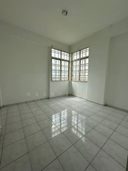 Kondominium untuk Dijual di Mutiara Condominium - Hasnizam . - PropertyGuru.com.my