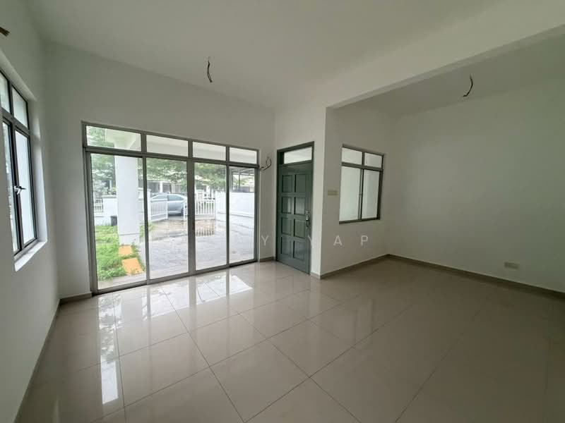2-storey Terraced House for Sale in Kota Emerald (Rawang) - Andy Yap - Living Room - PropertyGuru.com.my