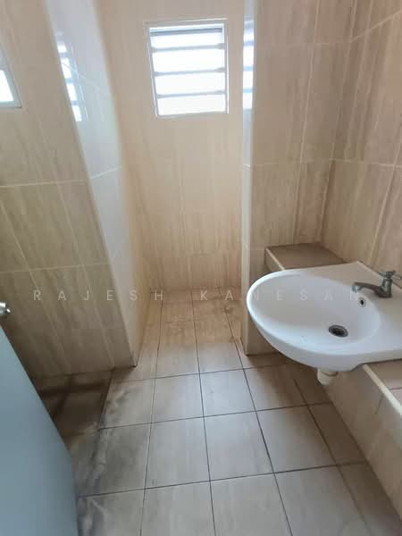 Rumah Teres 2 Tingkat untuk Dijual di Rawang (Selangor) - Rajesh Kanesan - Bathroom - PropertyGuru.com.my