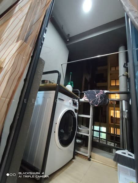Servis Apartment untuk Dijual di Country Garden Central Park - Ee Fong Toh - Balcony - PropertyGuru.com.my