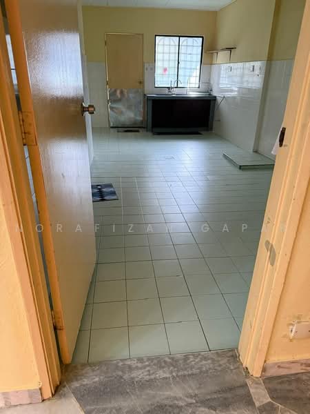 Rumah Teres 2 Tingkat untuk Disewa di Bandar Baru Bangi (Selangor) - NoraFizah Gapar - Kitchen - PropertyGuru.com.my