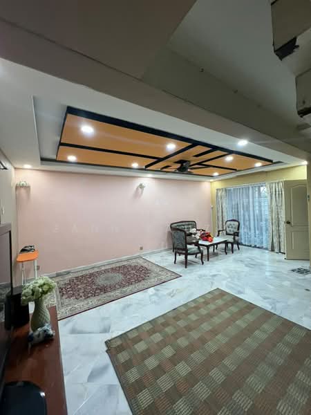 Terraced House for Rent in Bandar Country Homes (Rawang) - Zann Fauzan - Living Room - PropertyGuru.com.my