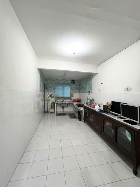 Terraced House for Rent in Bandar Country Homes (Rawang) - Zann Fauzan - Kitchen - PropertyGuru.com.my