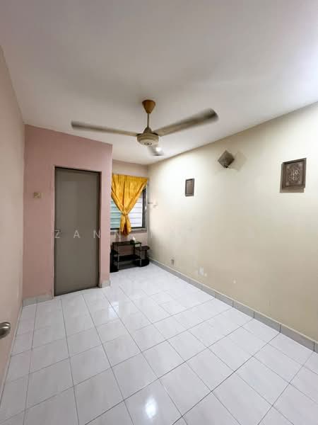 Terraced House for Rent in Bandar Country Homes (Rawang) - Zann Fauzan - Interior - PropertyGuru.com.my