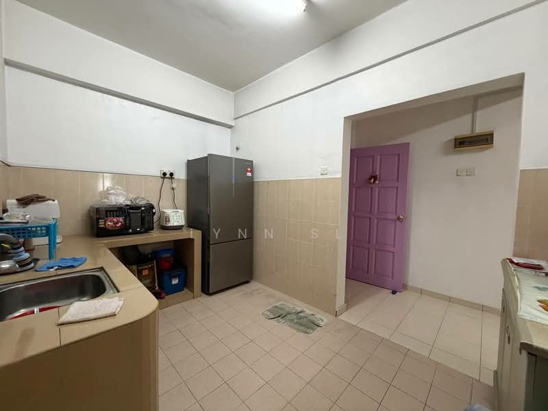 Apartment for Sale at Villa Bestari Apartment - Lynn SL - Kitchen - PropertyGuru.com.my