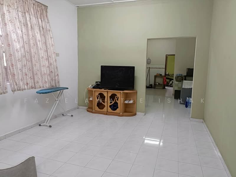 Semi-Detached House for Sale in Balok (Pahang) - Fazielawatie Ishak - Living Room - PropertyGuru.com.my