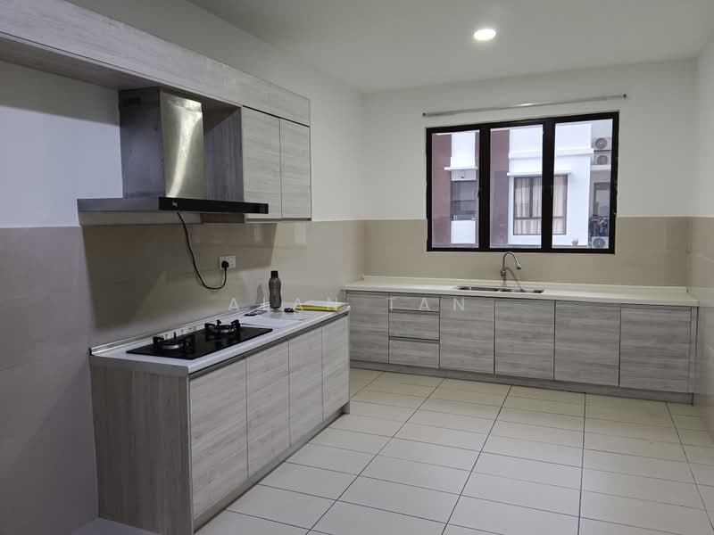2.5-storey Terraced House for Sale in Cahaya Spk (Shah Alam) - Alan Tan - Kitchen - PropertyGuru.com.my