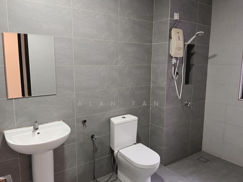2.5-storey Terraced House for Sale in Cahaya Spk (Shah Alam) - Alan Tan - Bathroom - PropertyGuru.com.my