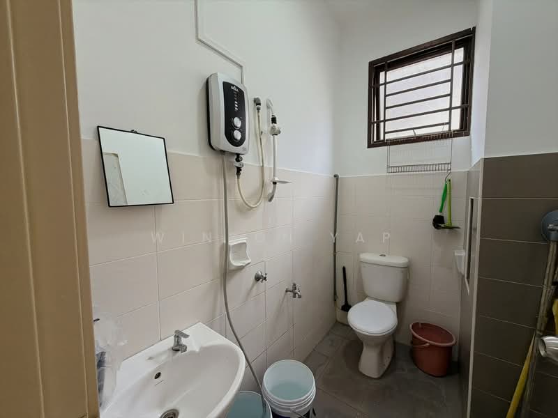2-storey Terraced House for Rent in Johor Bahru (Johor) - Winson Yap - Bathroom - PropertyGuru.com.my