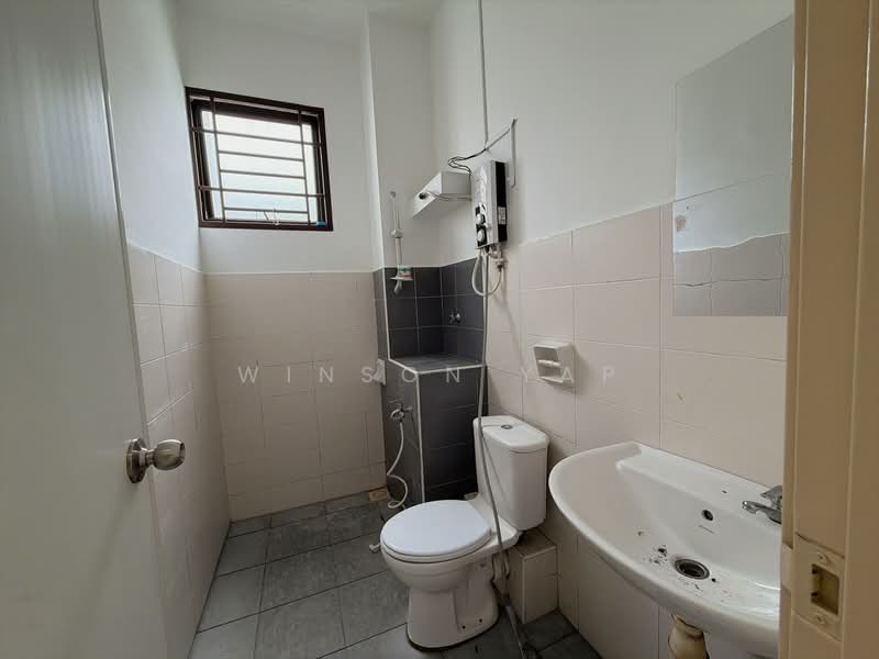 2-storey Terraced House for Rent in Johor Bahru (Johor) - Winson Yap - Bathroom - PropertyGuru.com.my