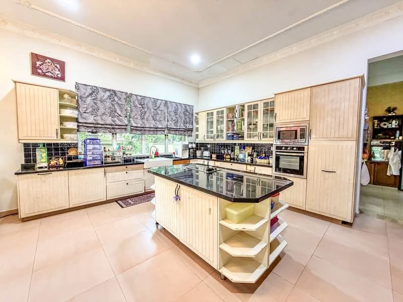 Bungalow for Sale in Country Heights (Kajang) - Nana Cheah - PropertyGuru.com.my