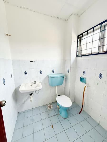 Rumah Teres 2-Tingkat untuk Dijual di Taman Impian Indah (Sungai Buloh) - Farhan Rafael - Bathroom - PropertyGuru.com.my