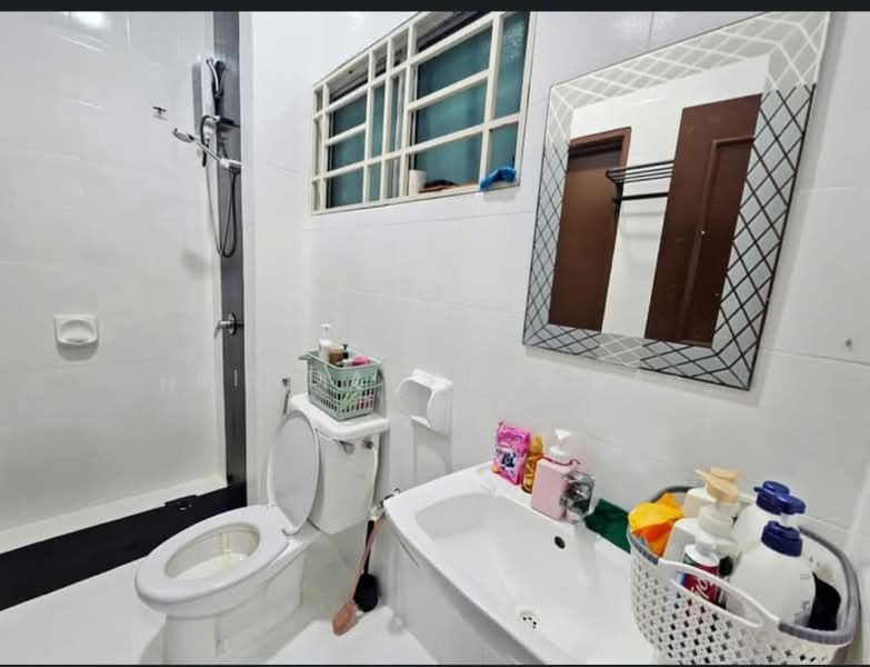 Rumah Teres 2-Tingkat untuk Dijual di Putra Heights (Subang Jaya) - Linda Suguna - Bathroom - PropertyGuru.com.my