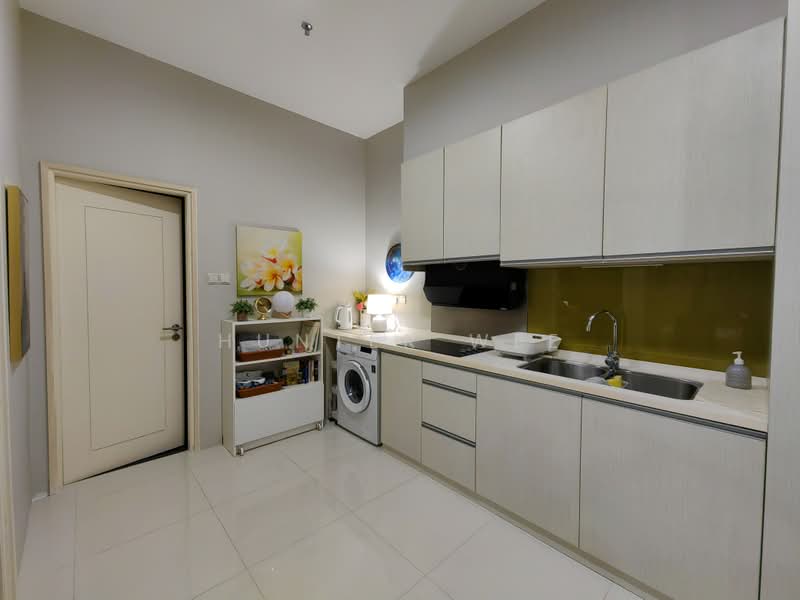 Condominium for Sale at Upland Serviced Suite (USS) - Hunter Wee - Kitchen - PropertyGuru.com.my