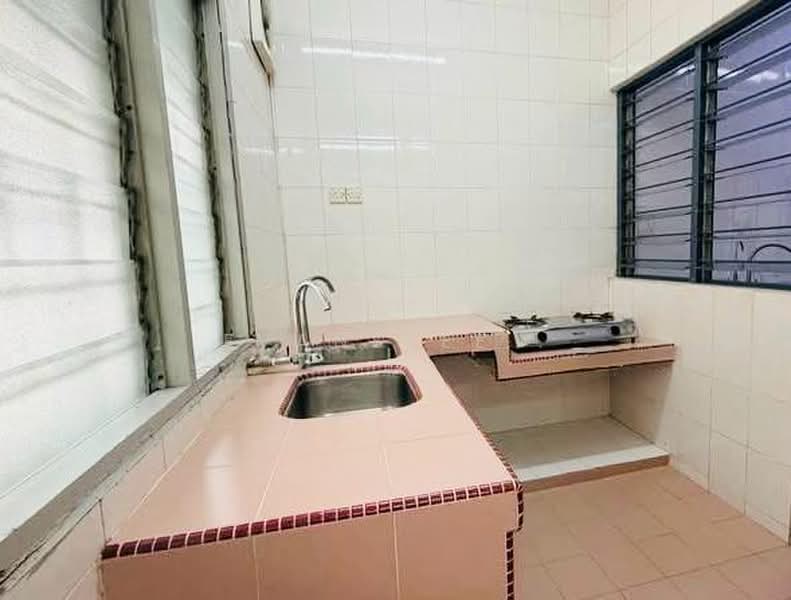Condominium for Rent at Plaza Serdang Raya - Evanslee . - Kitchen - PropertyGuru.com.my