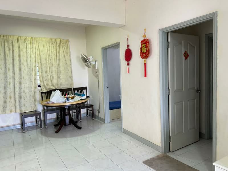 Condominium for Sale at Marina Bay Condominium - May Tan - Living Room - PropertyGuru.com.my