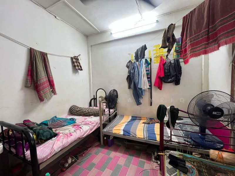 Flat for Sale at Gugusan Kemboja - Amirul Nasyriq - Bedroom - PropertyGuru.com.my