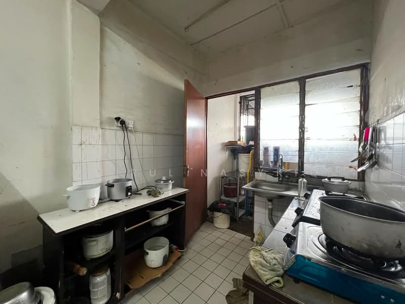 Flat for Sale at Gugusan Kemboja - Amirul Nasyriq - Kitchen - PropertyGuru.com.my