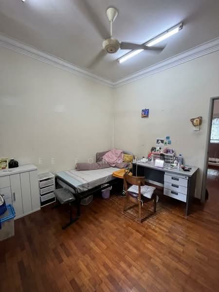 2-storey Terraced House for Sale in Taman Perling (Perling) - Ee Fong Toh - Bedroom - PropertyGuru.com.my