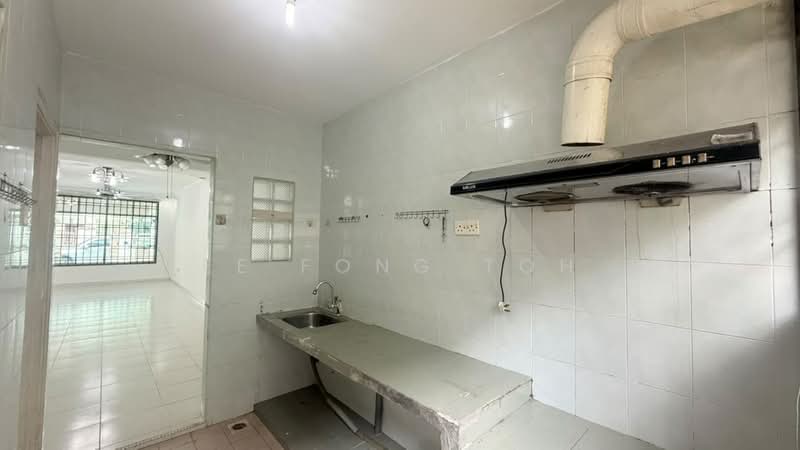 Rumah Teres 2 Tingkat untuk Dijual di Taman Sri Pulai Perdana (Skudai) - Ee Fong Toh - Kitchen - PropertyGuru.com.my