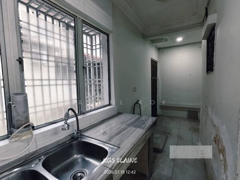 2-storey Terraced House for Sale in Bandar Botanic (Klang) - Daniel Kok - Kitchen - PropertyGuru.com.my