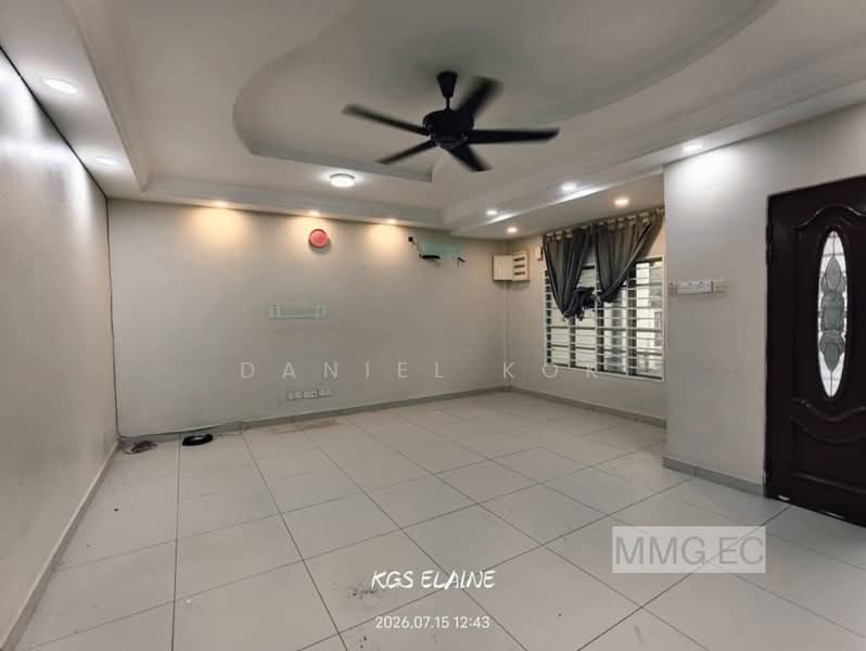 2-storey Terraced House for Sale in Bandar Botanic (Klang) - Daniel Kok - Living Room - PropertyGuru.com.my
