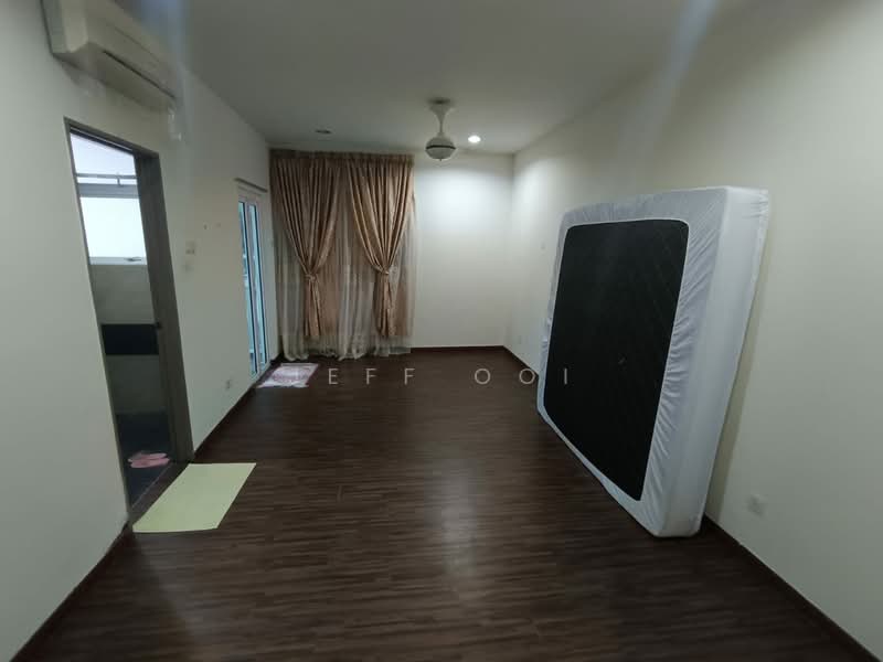 Servis Apartment untuk Disewa di The Loft @ ZetaPark - Jeff Ooi - Living Room - PropertyGuru.com.my