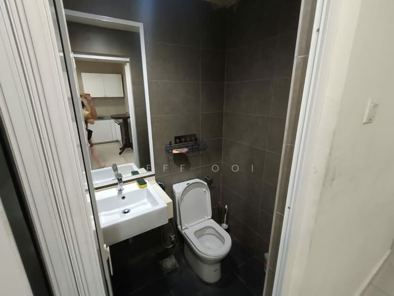 Servis Apartment untuk Disewa di The Loft @ ZetaPark - Jeff Ooi - Bathroom - PropertyGuru.com.my