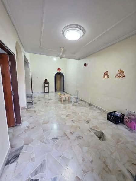 Rumah Teres 1 Tingkat untuk Dijual di Taman Skudai Baru (Skudai) - Ee Fong Toh - Living Room - PropertyGuru.com.my