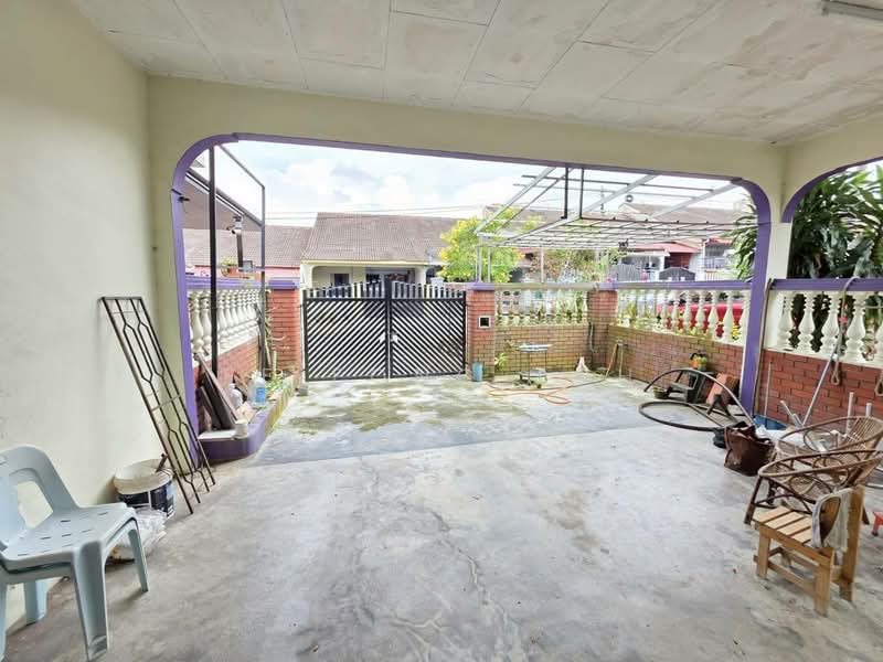 Rumah Teres 1 Tingkat untuk Dijual di Taman Skudai Baru (Skudai) - Ee Fong Toh - Exterior - PropertyGuru.com.my