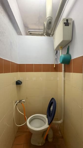 Pangsapuri untuk Dijual di Apartment Sri Rakyat - Shawn Tan - Bathroom - PropertyGuru.com.my