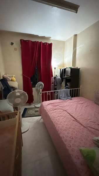 Pangsapuri untuk Disewa di Desa Bistari - Leong . - Bedroom - PropertyGuru.com.my
