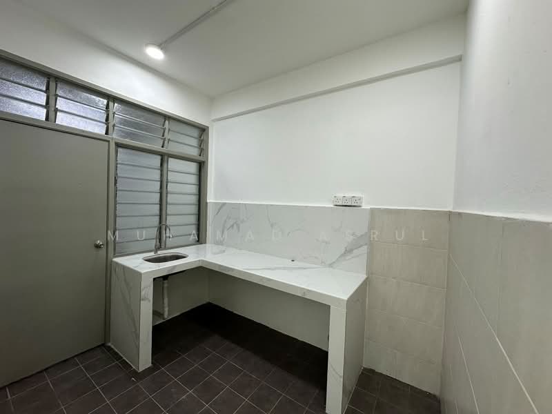 Tanah Kediaman untuk Dijual di Taman Seri Damansara (Pekan Nanas) - Muhamad Asrul - Kitchen - PropertyGuru.com.my