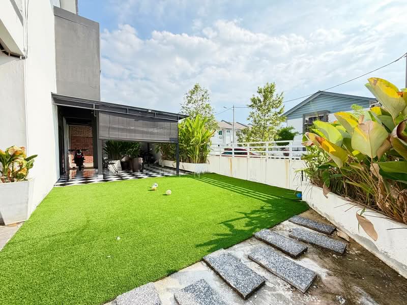 2-storey Terraced House for Sale in Puncak Alam (Selangor) - Muin Mn - Exterior - PropertyGuru.com.my