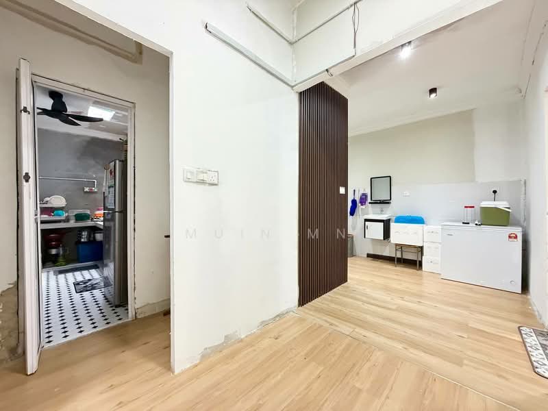 2-storey Terraced House for Sale in Puncak Alam (Selangor) - Muin Mn - Kitchen - PropertyGuru.com.my