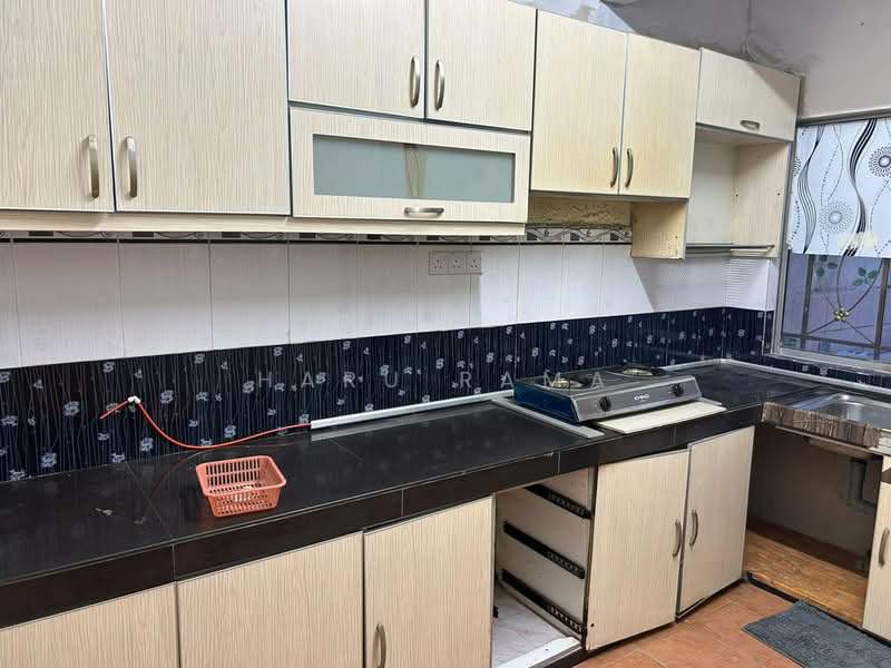 Rumah Teres untuk Dijual di Taman Sri Rawang (Rawang) - Haru Rama - Kitchen - PropertyGuru.com.my