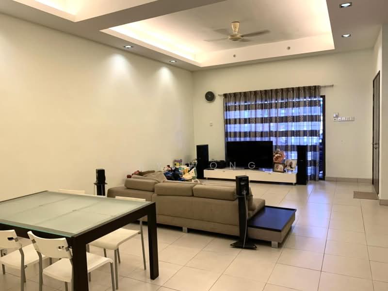 Rumah Teres untuk Dijual di Bandar Puteri Puchong (Puchong) - Sky Wong - Living Room - PropertyGuru.com.my