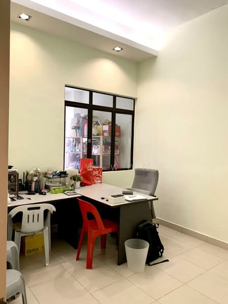 Rumah Teres untuk Dijual di Bandar Puteri Puchong (Puchong) - Sky Wong - Study - PropertyGuru.com.my